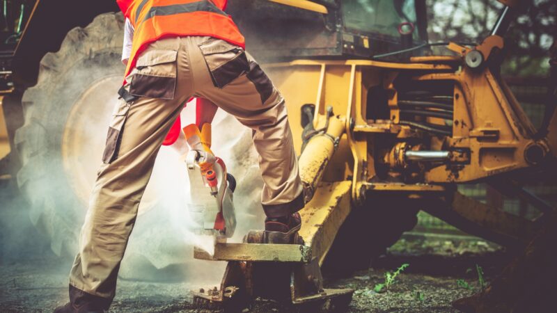 5 Tips on Buying Excavators for Your Construction Business