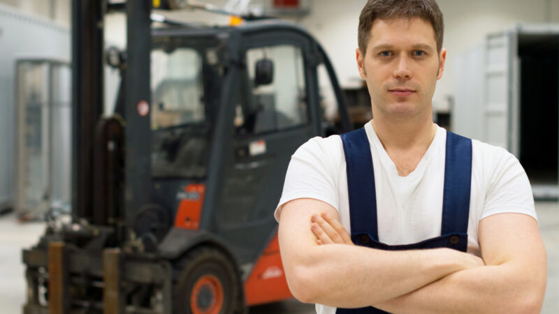 Your Heavy-Lifting Guide: How to Choose an Industrial Forklift